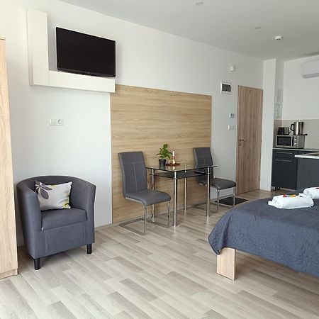 Ujhely Apartmanhaz 希欧福克 外观 照片