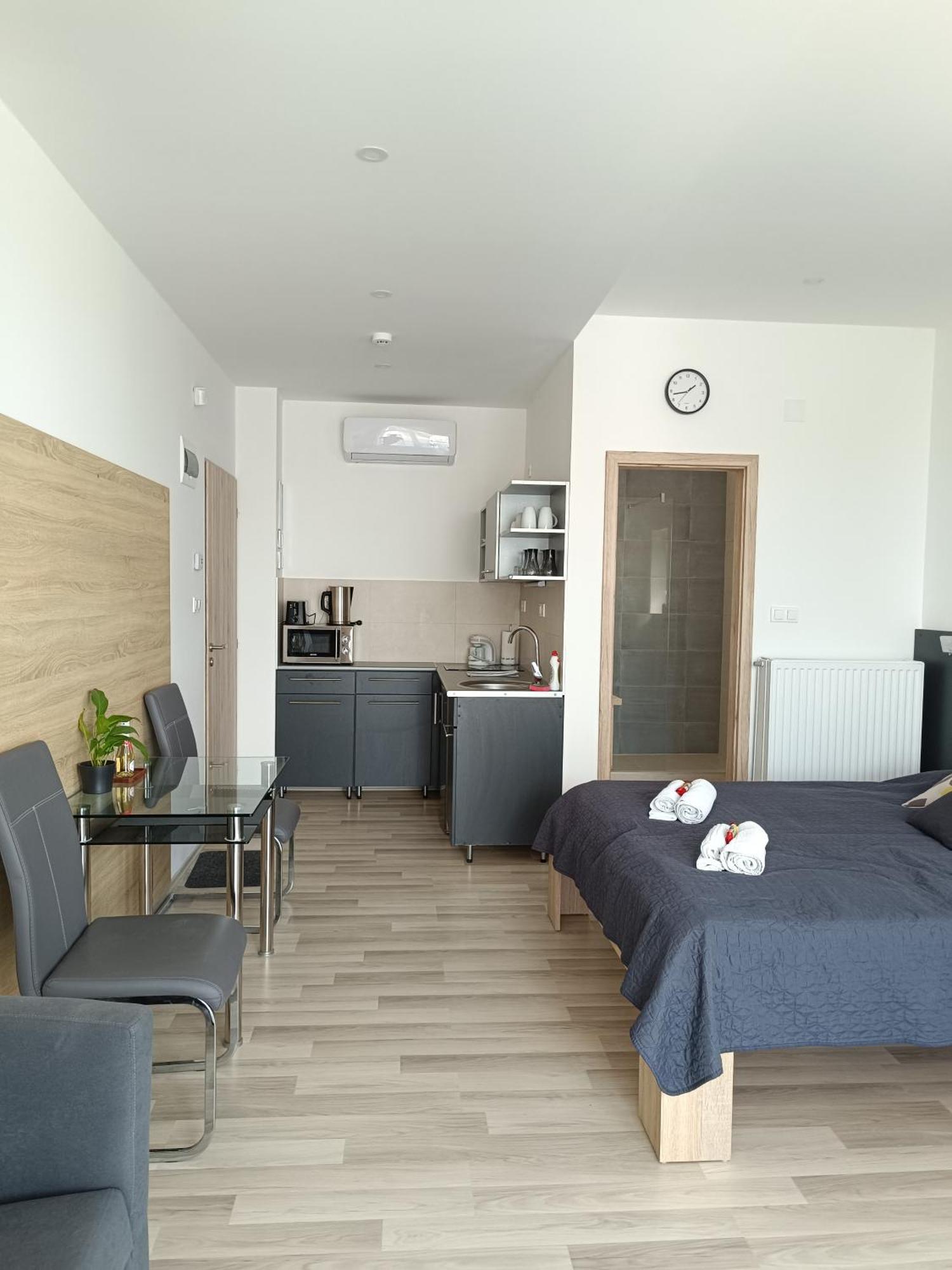 Ujhely Apartmanhaz 希欧福克 外观 照片
