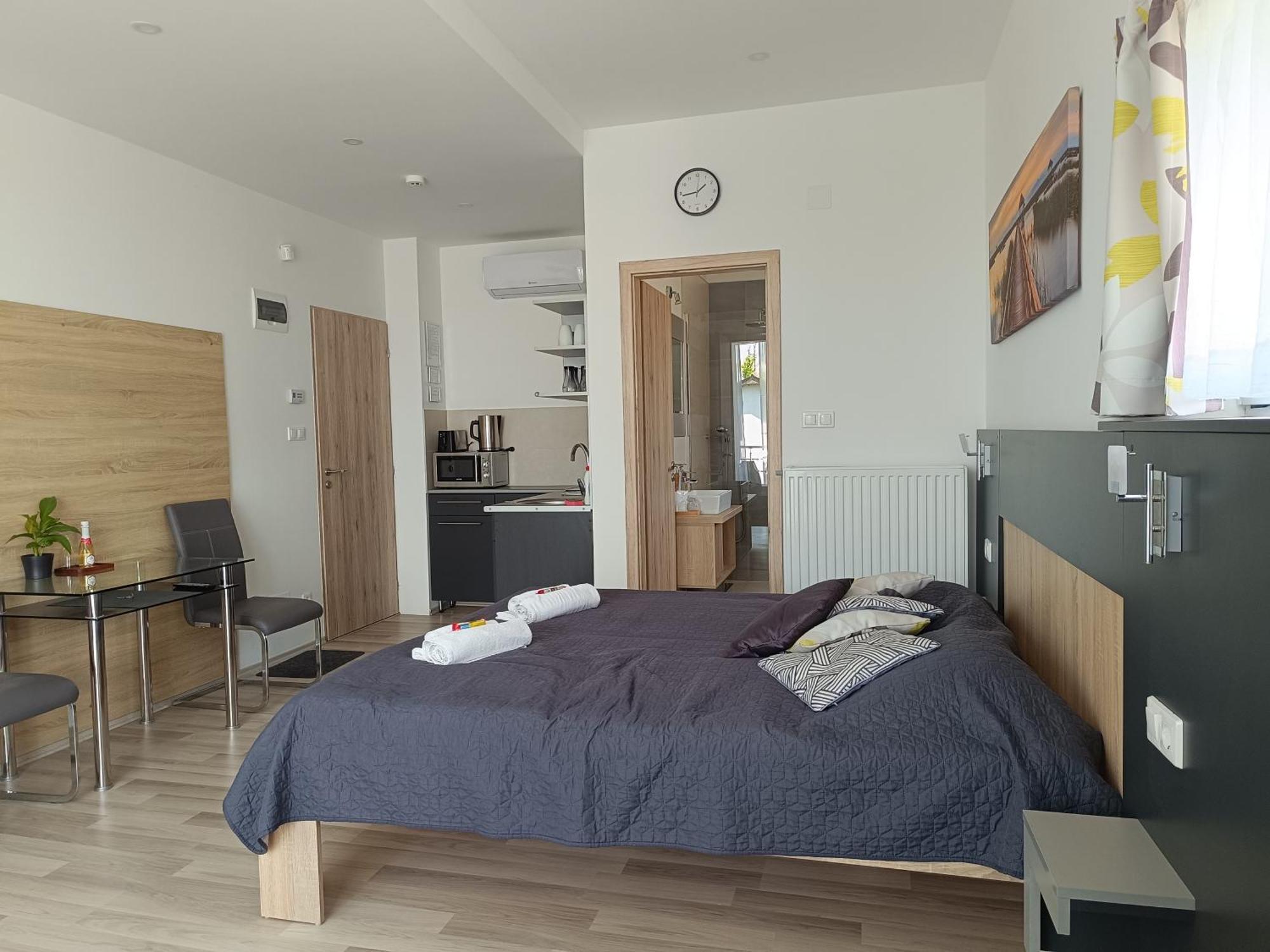 Ujhely Apartmanhaz 希欧福克 外观 照片