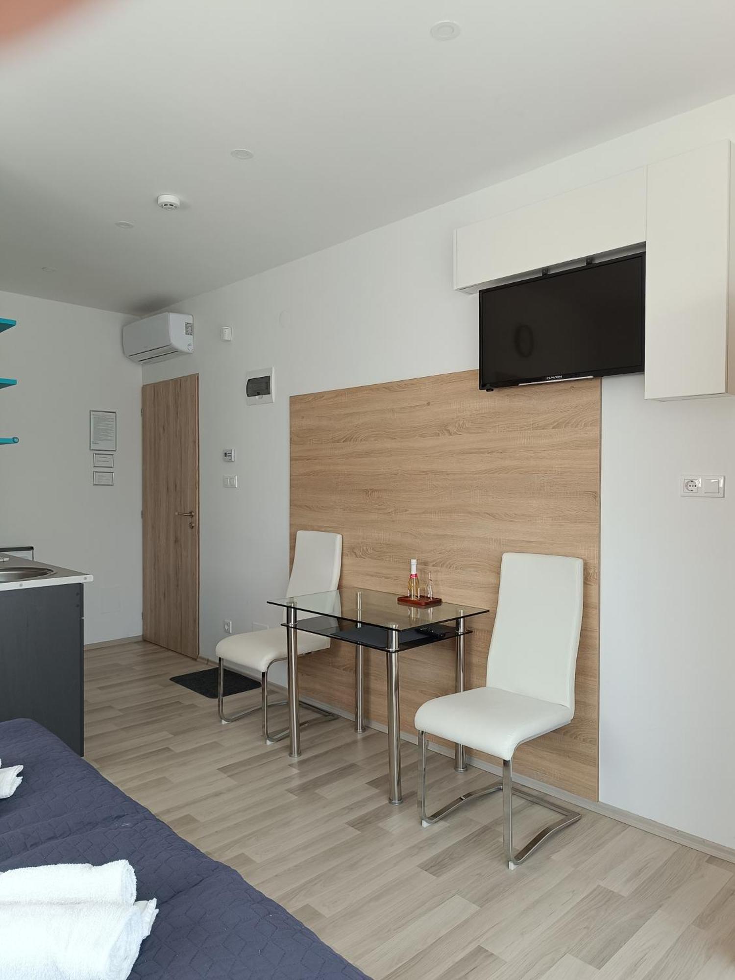 Ujhely Apartmanhaz 希欧福克 外观 照片