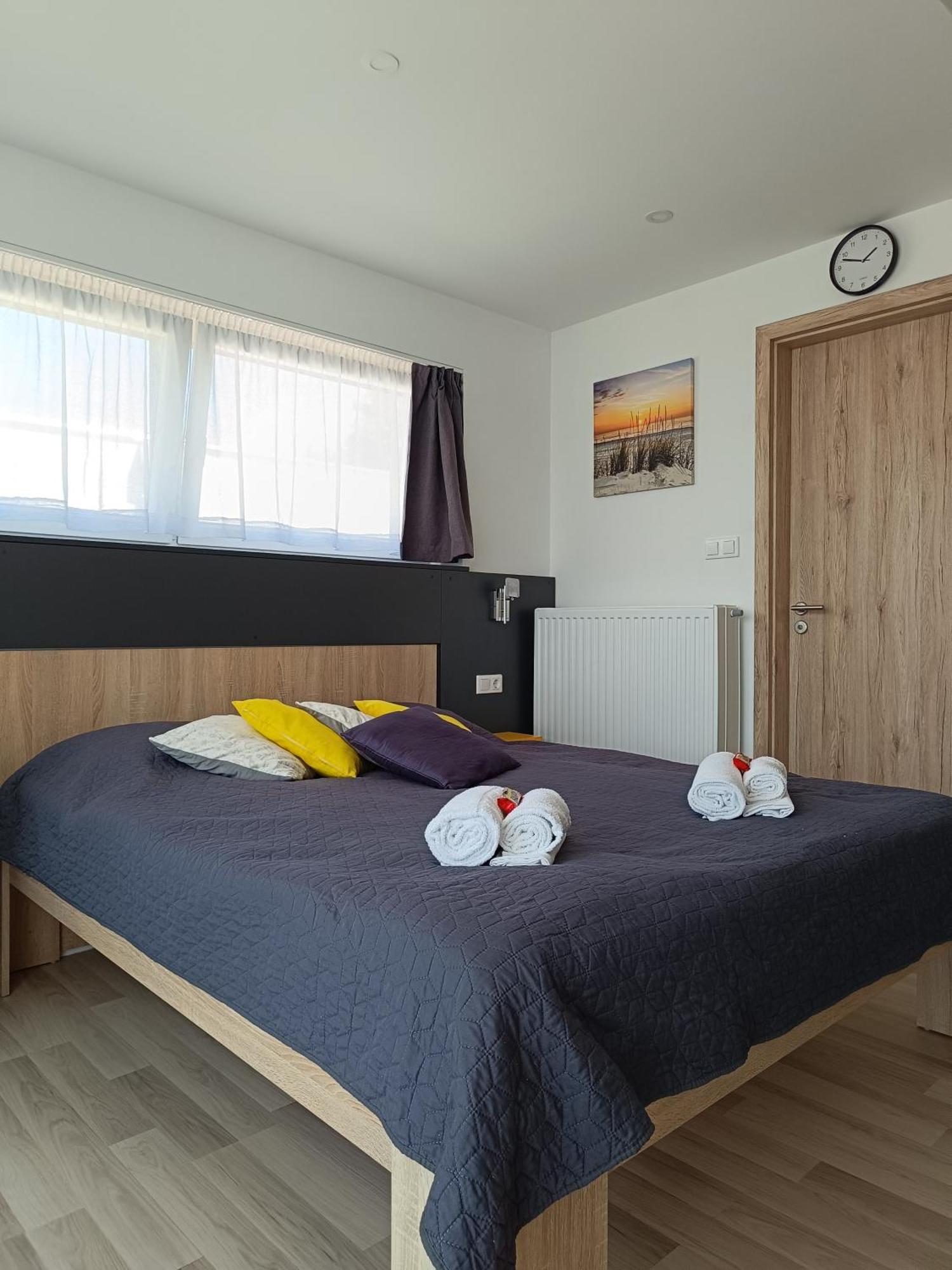 Ujhely Apartmanhaz 希欧福克 外观 照片