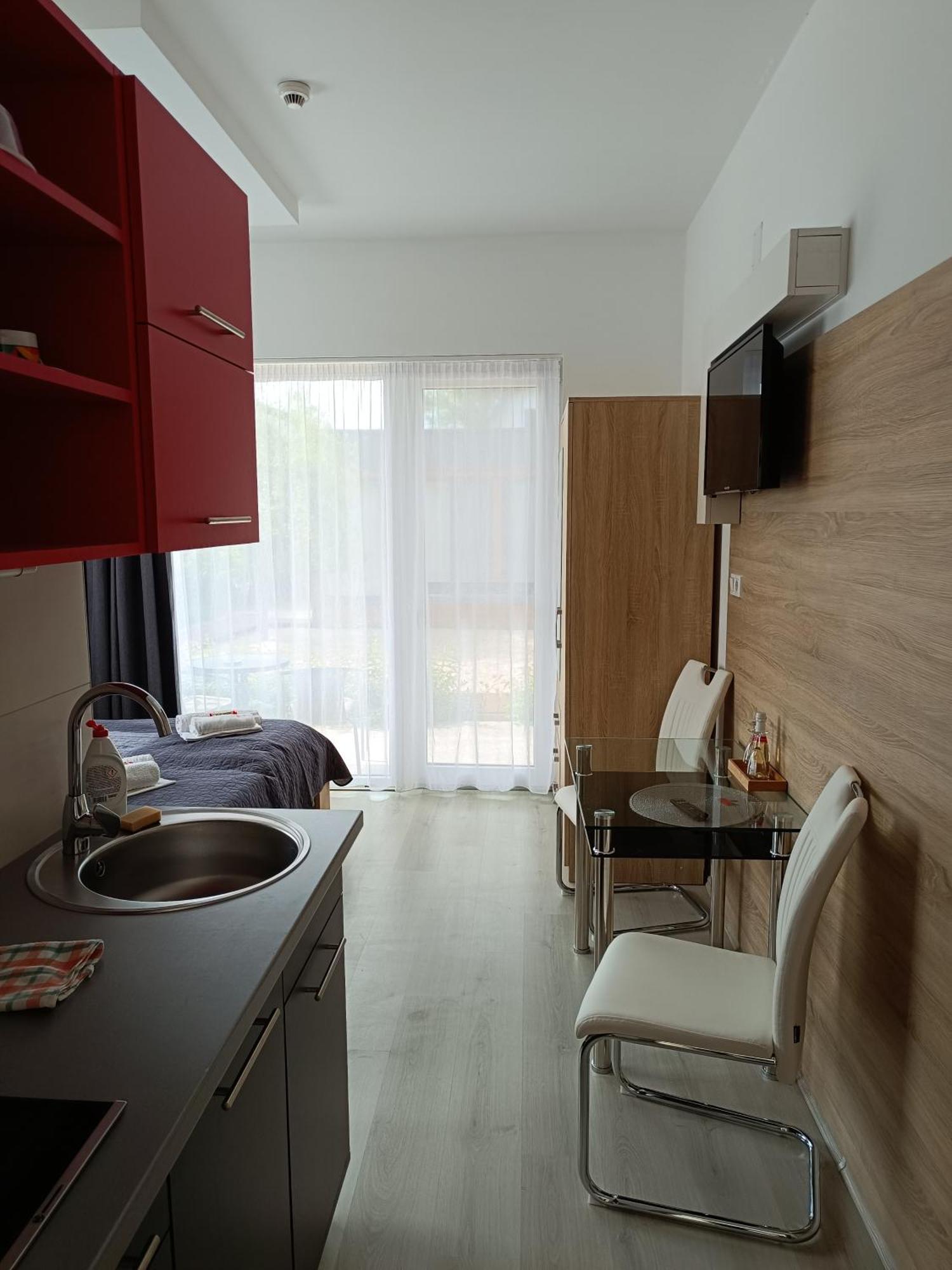 Ujhely Apartmanhaz 希欧福克 外观 照片