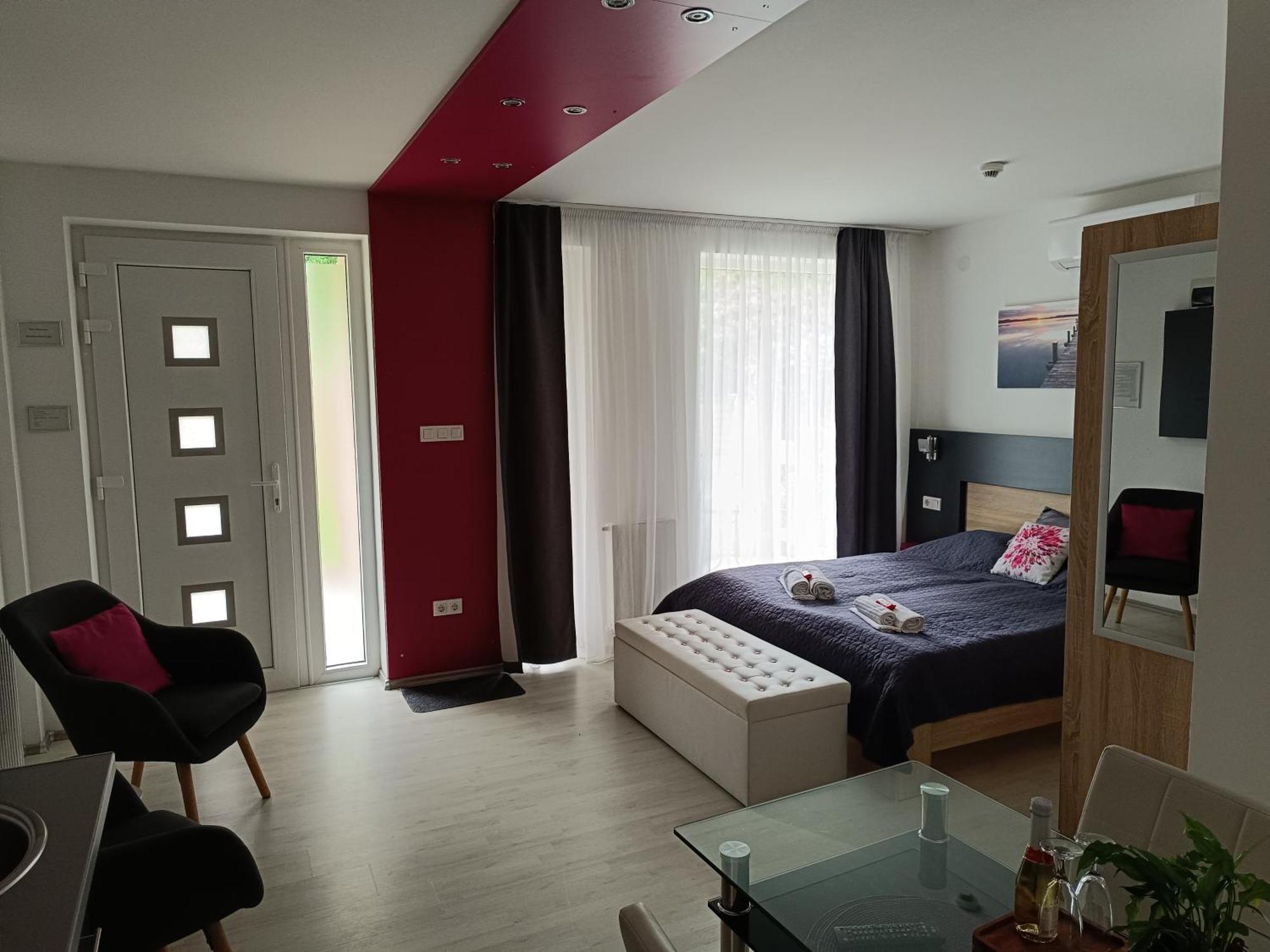 Ujhely Apartmanhaz 希欧福克 外观 照片