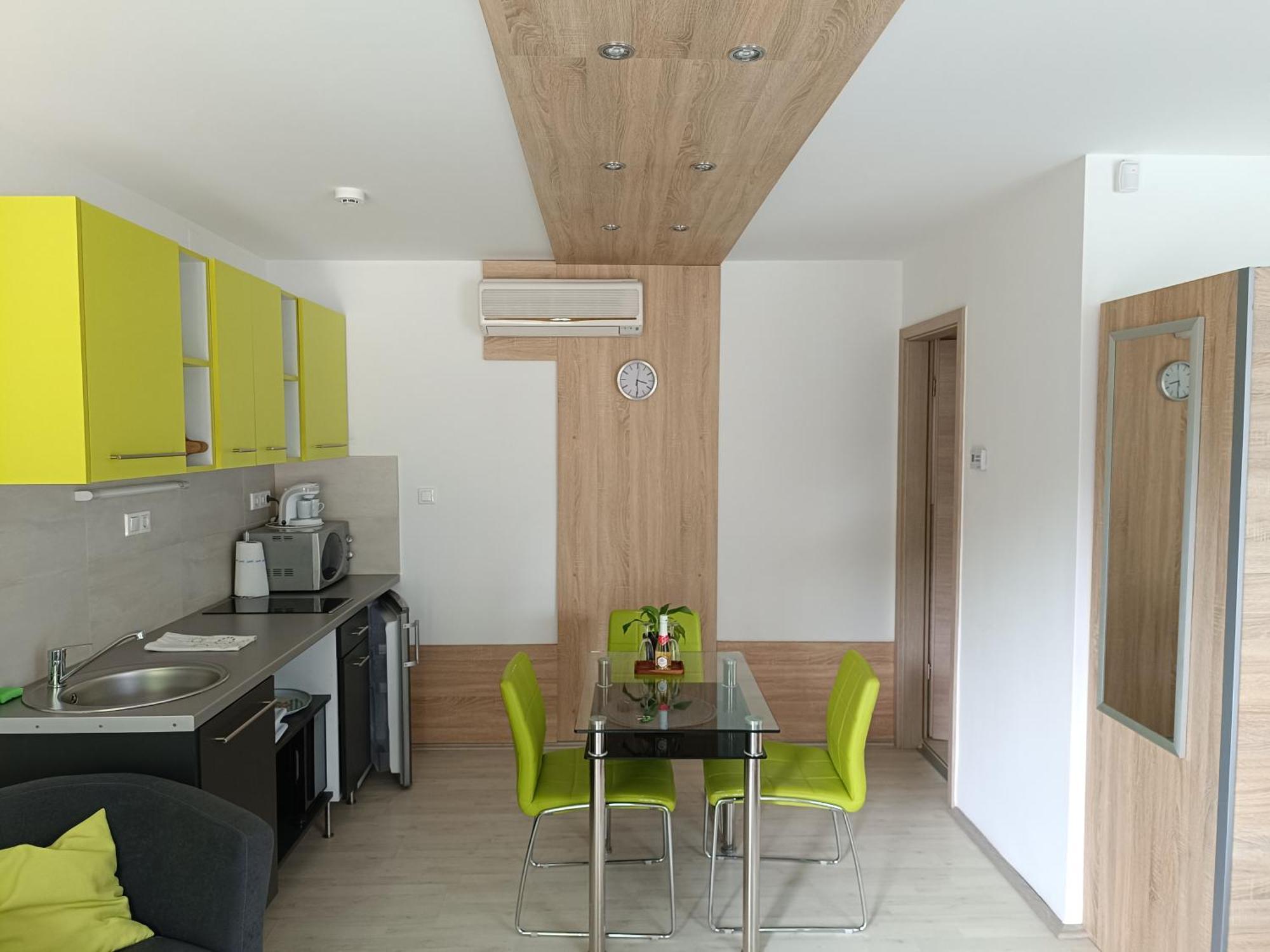 Ujhely Apartmanhaz 希欧福克 外观 照片