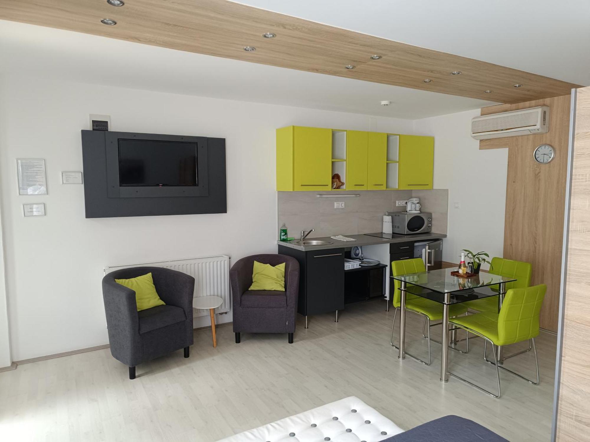 Ujhely Apartmanhaz 希欧福克 外观 照片