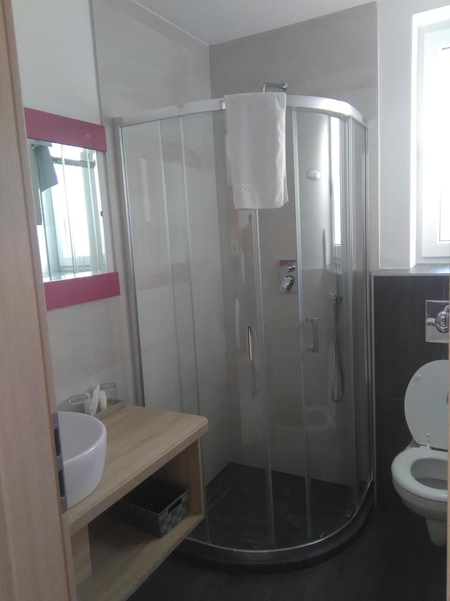 Ujhely Apartmanhaz 希欧福克 外观 照片